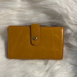 NWOTs Elegant Honey colored HOBO Brand Leather Wallet for Women